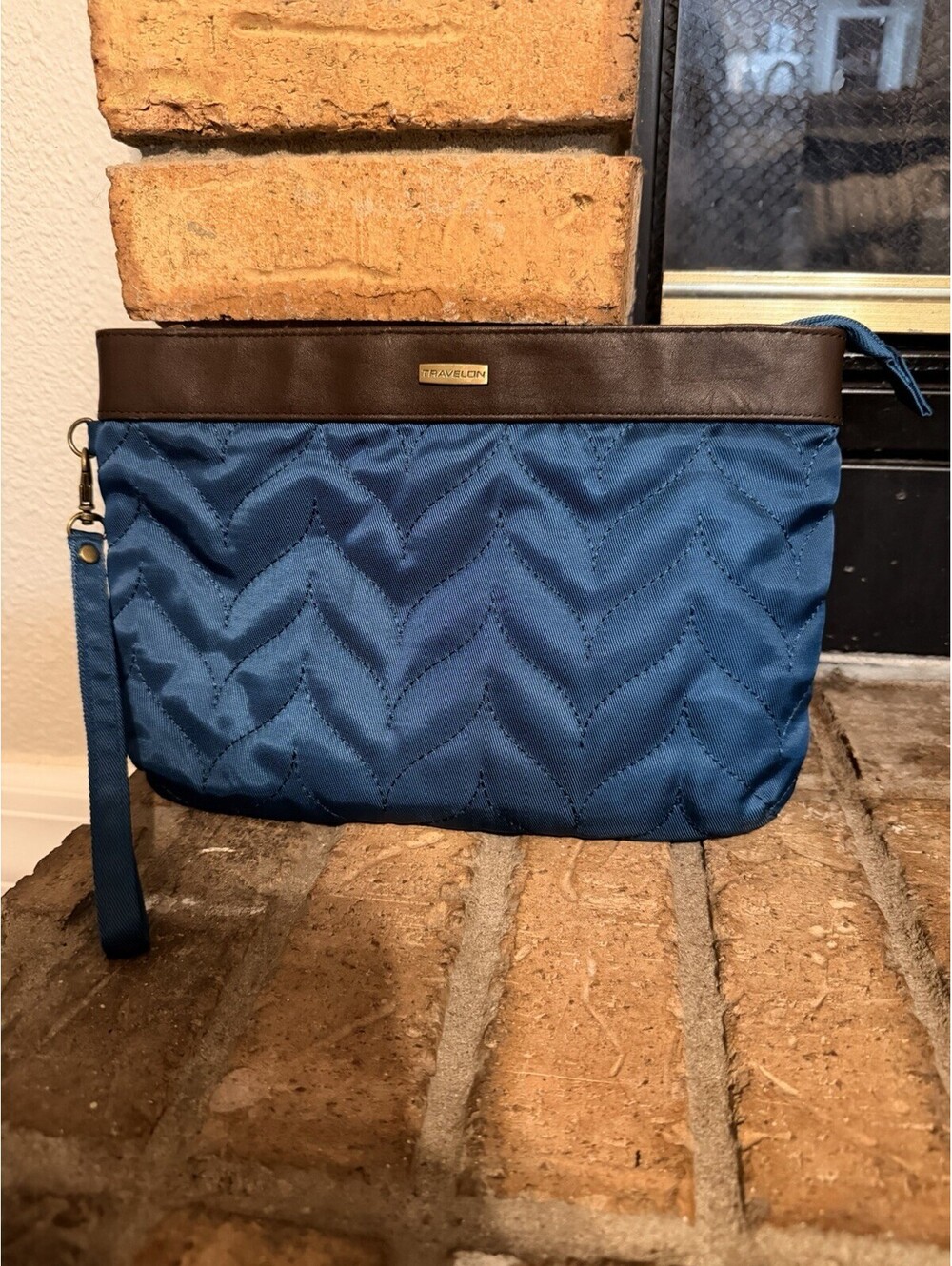 Travelon RFID Blocking Wristlet Clutch Wallet Chevron Blue Brown 10” x 7.5”